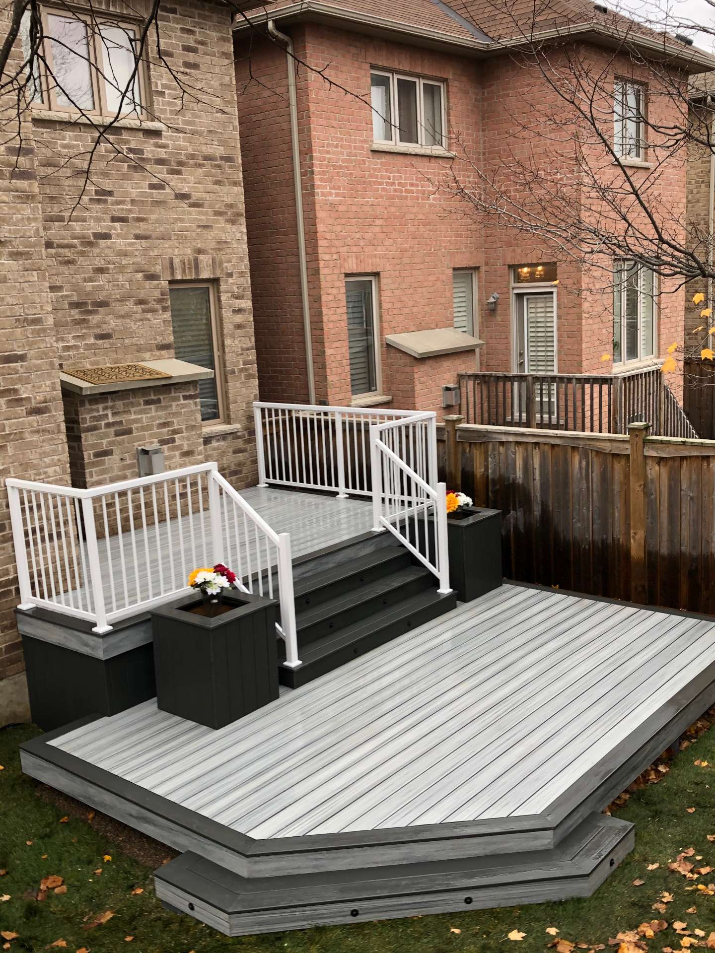 White composite deck that stays cool underfoot